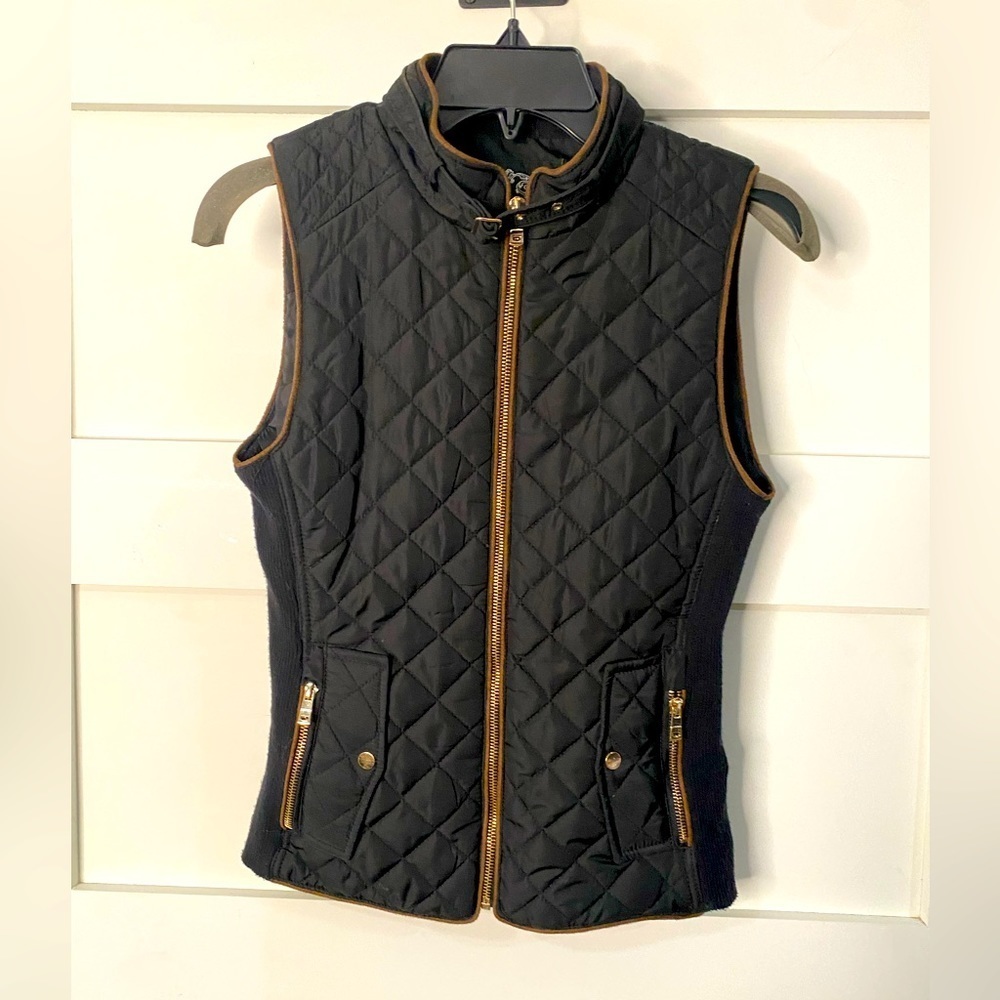 ShineStar black vest W/ gold metal details M